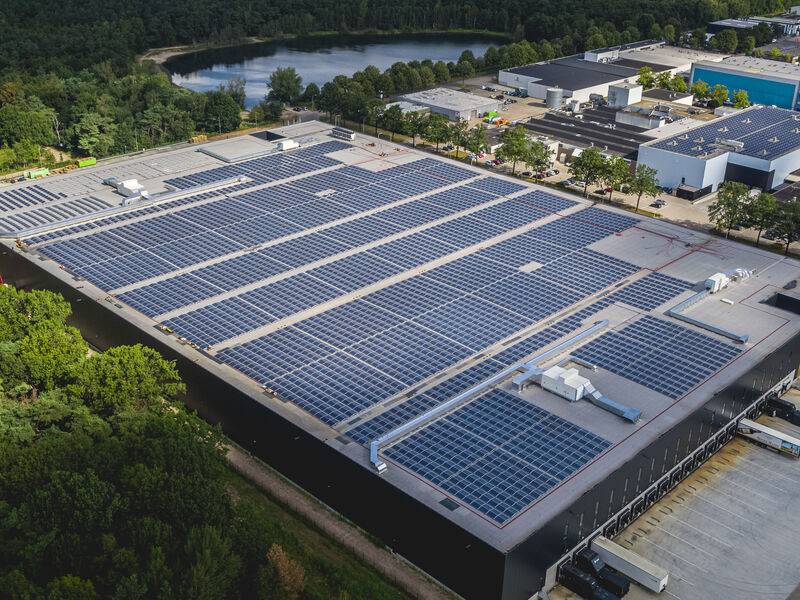 10.000 zonnepanelen bij DC Ingram Micro - De Bijenkorf