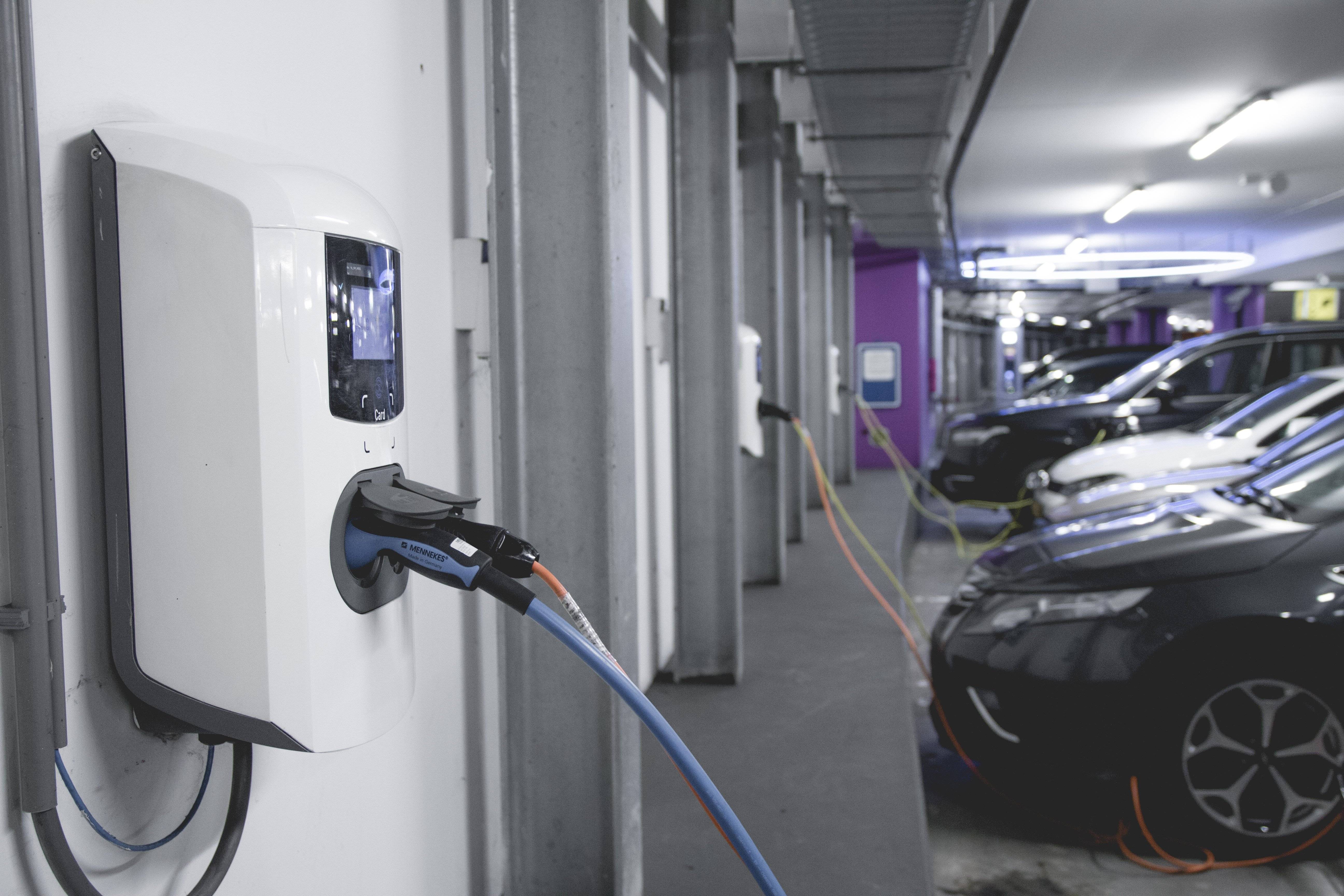 Hoe wil jij je laadoplossing financieren? Huur, koop of exploitatie