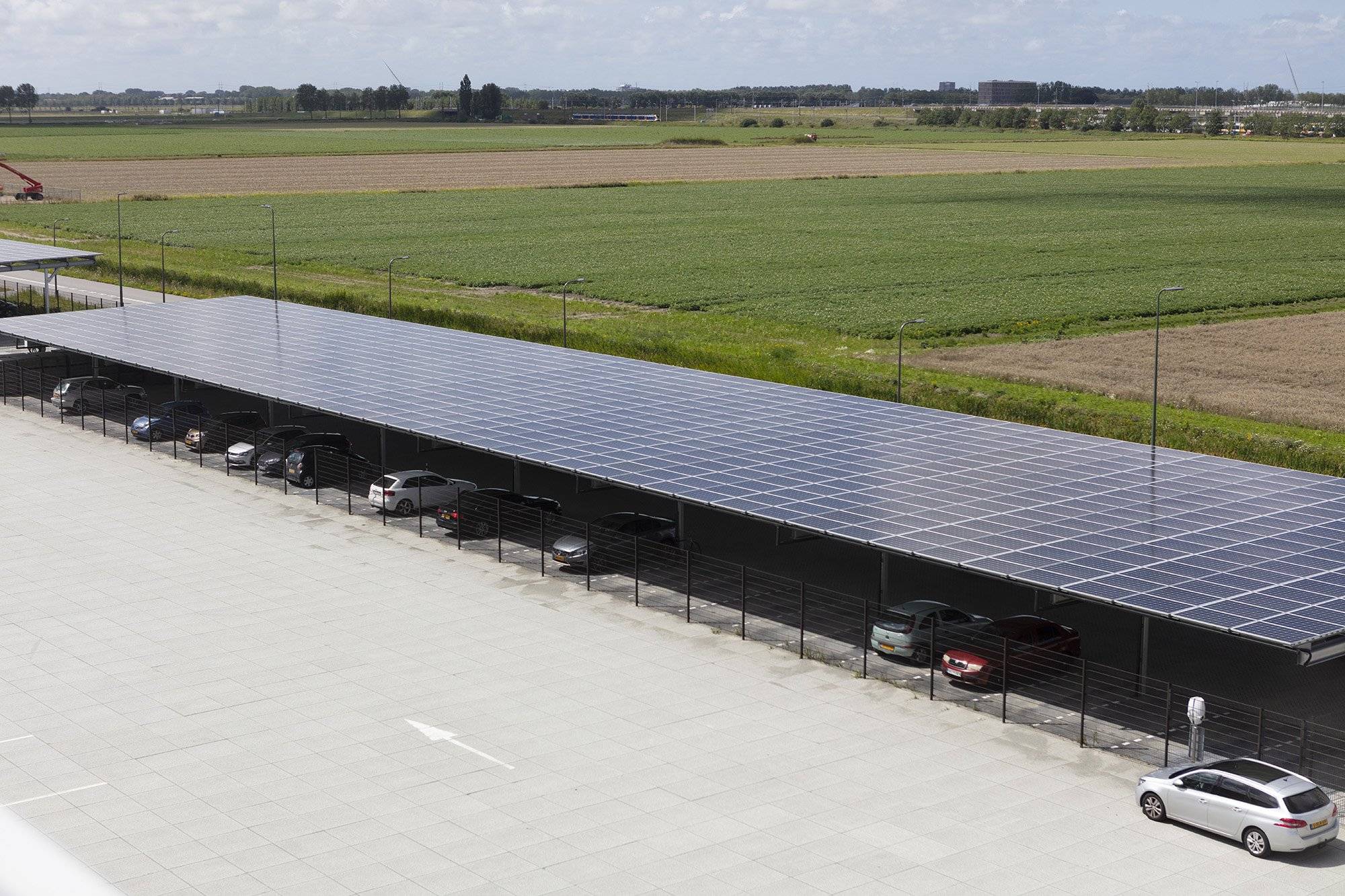 Delta solar carport