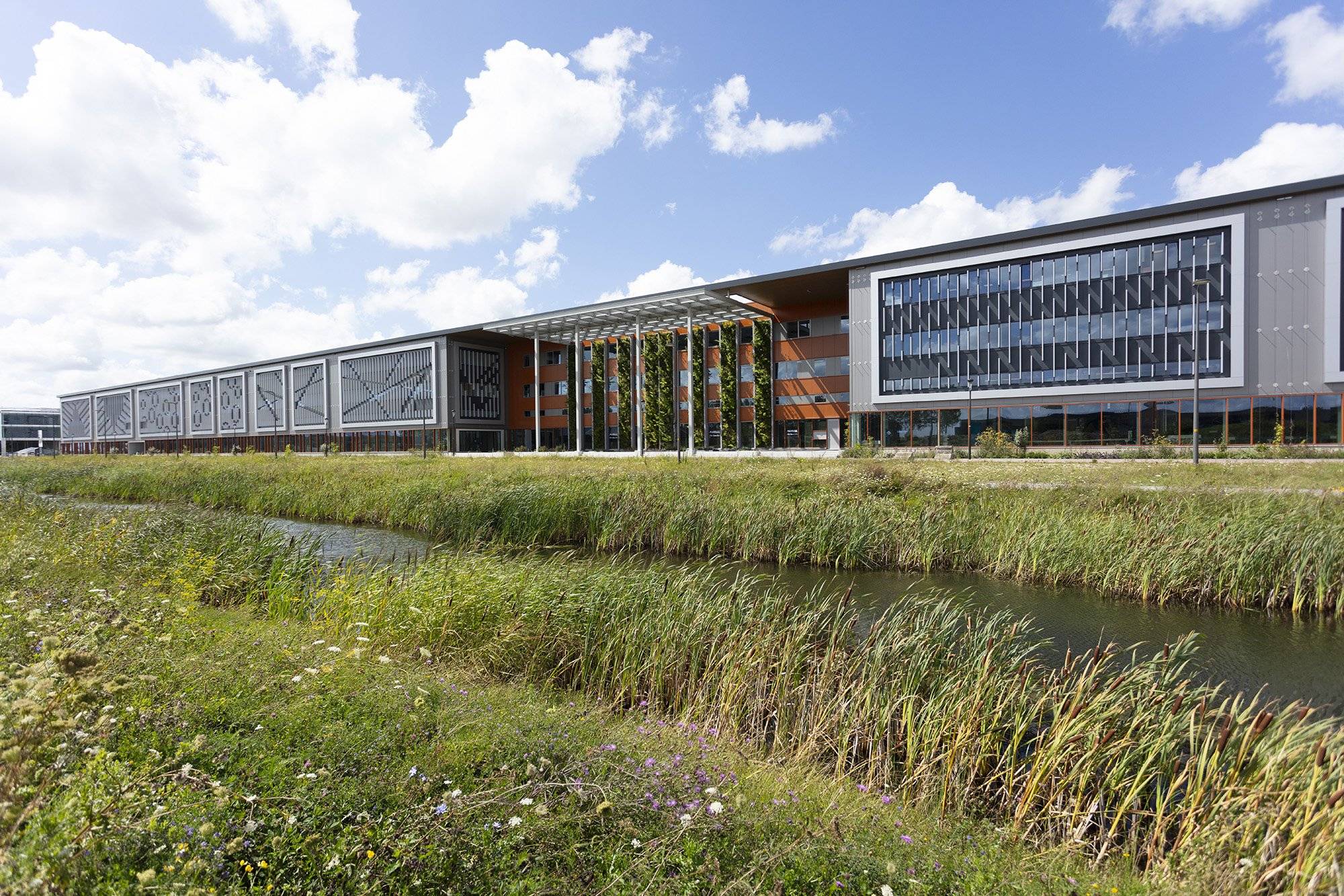 Volledige verantwoordelijkheid voor de complete stroomvoorziening